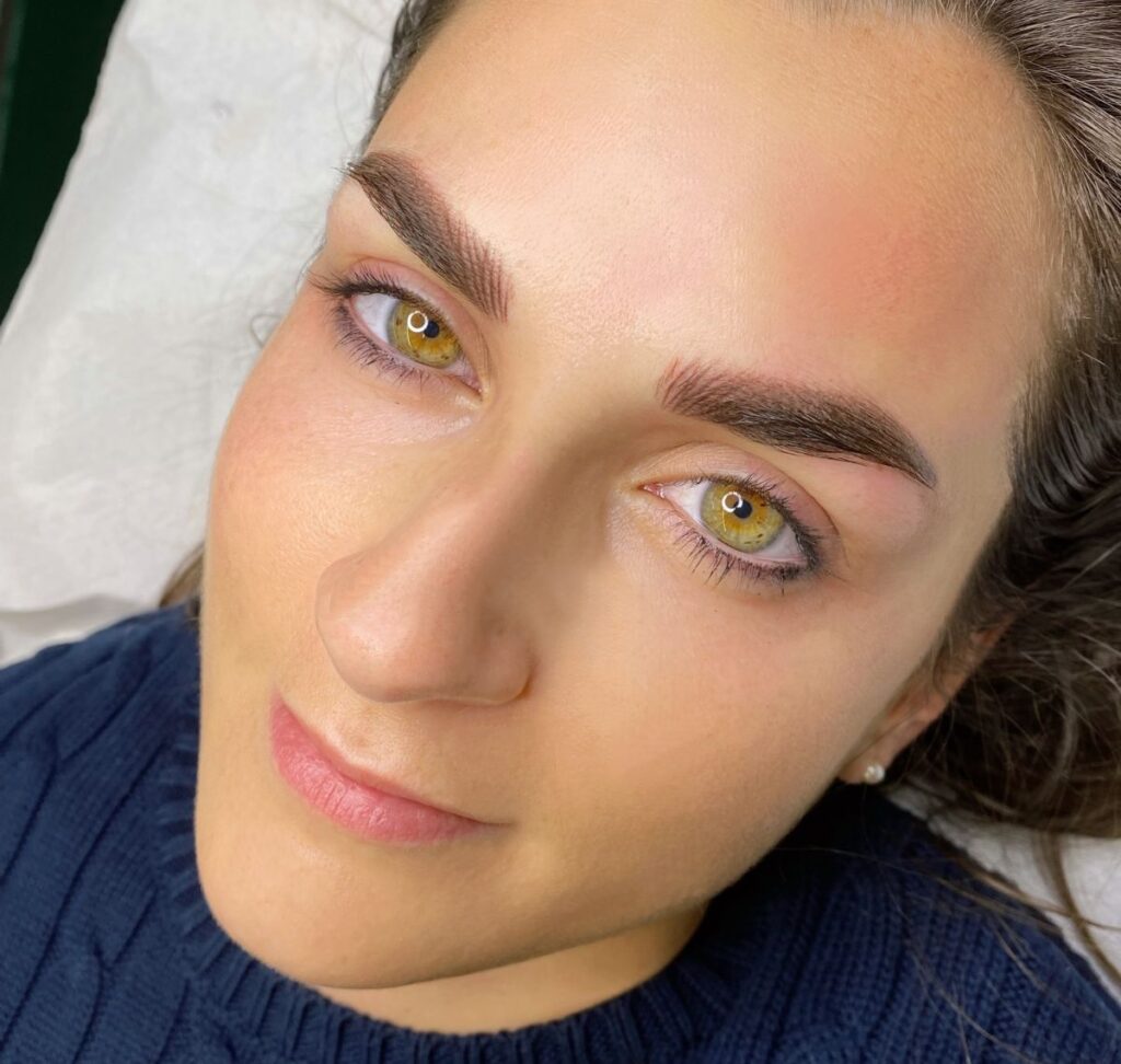 Dermopigmentazione sopracciglia Pordenone FVG - Lisa Peri Le Tatuarti